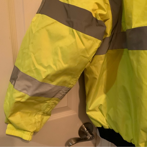 Tingley Bomber II Size Large Hi-Vis Neon Yellow Jacket Winter Construction - Picture 12 of 14